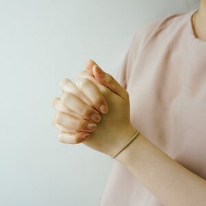 緊急祈りのリクエストがあります。